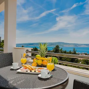 apartments-marija-starigrad-paklenica.hotelinzadar.com/